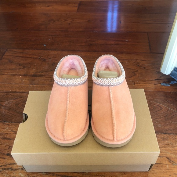 NIB UGG W Tasman 5955 pink women size 6 - Picture 2 of 8